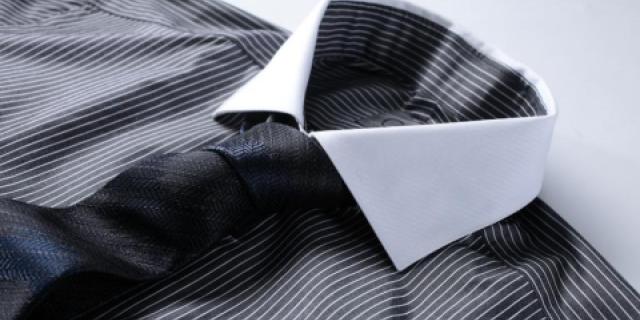シャツとネクタイの写真